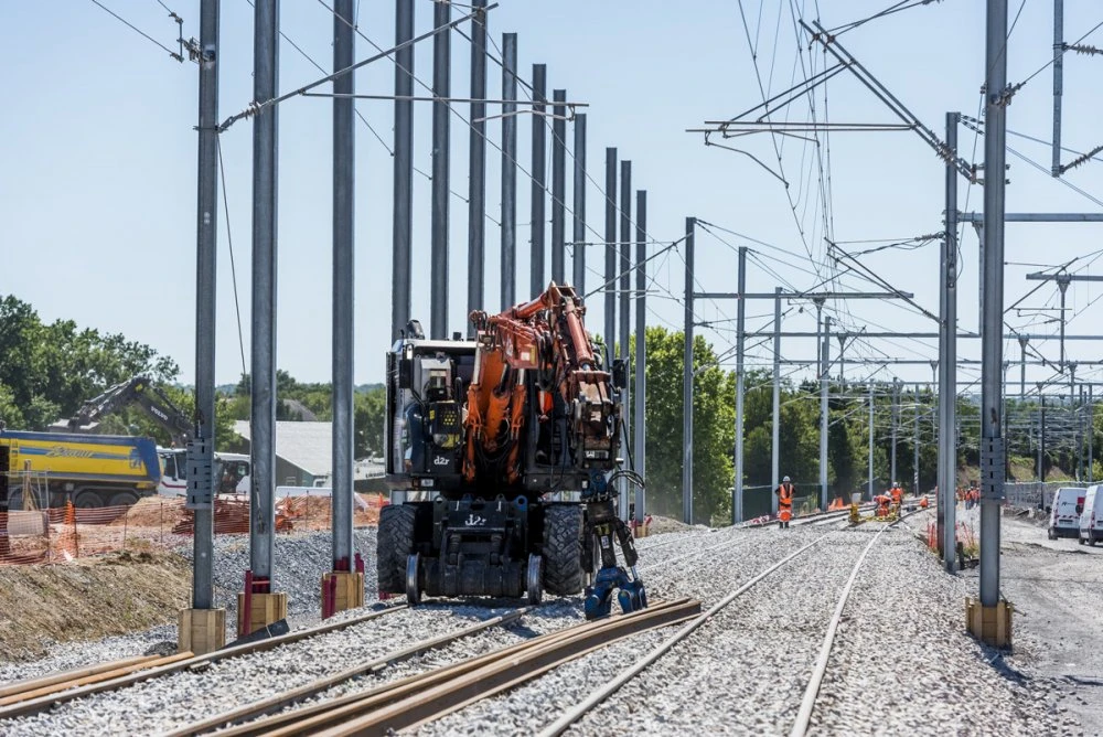 Dépose de rails avec engins en zone F